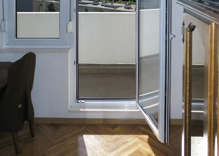 Eurit Shown In Detail Spalato